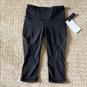 Run with the sun crop lululemon leggings